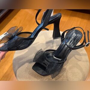 BCBGeneration Black Heels with Mesh Bow NWT size 8